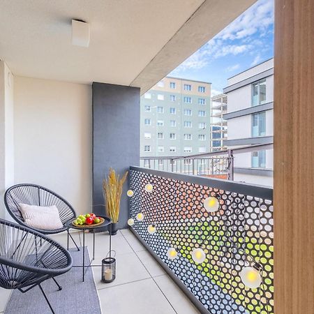 Design Apartment - Balcony, Free Parking, Yoga, 10 Mins To Center, By Gravity Praha Exteriér fotografie